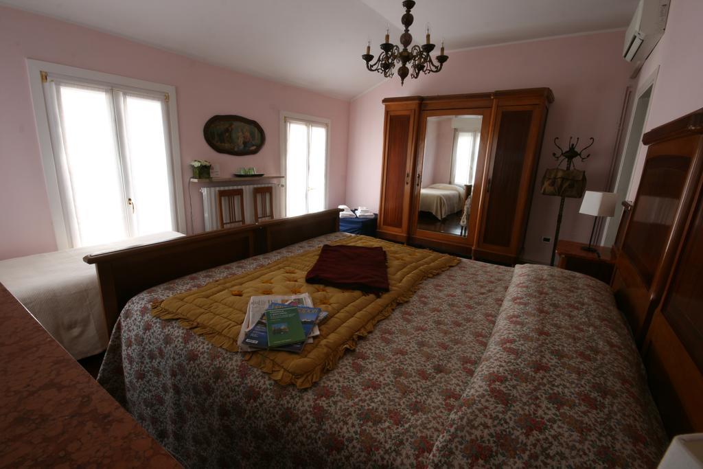 Corte Posta B&B - Parcheggio E Bagno In Camera Mantoue Chambre photo