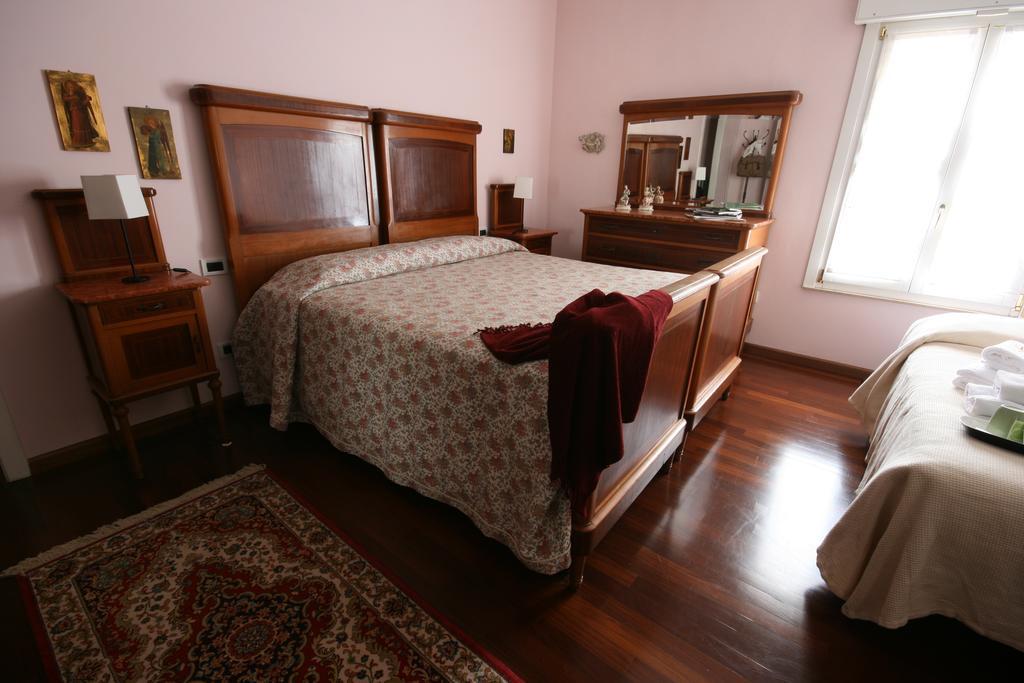 Corte Posta B&B - Parcheggio E Bagno In Camera Mantoue Chambre photo