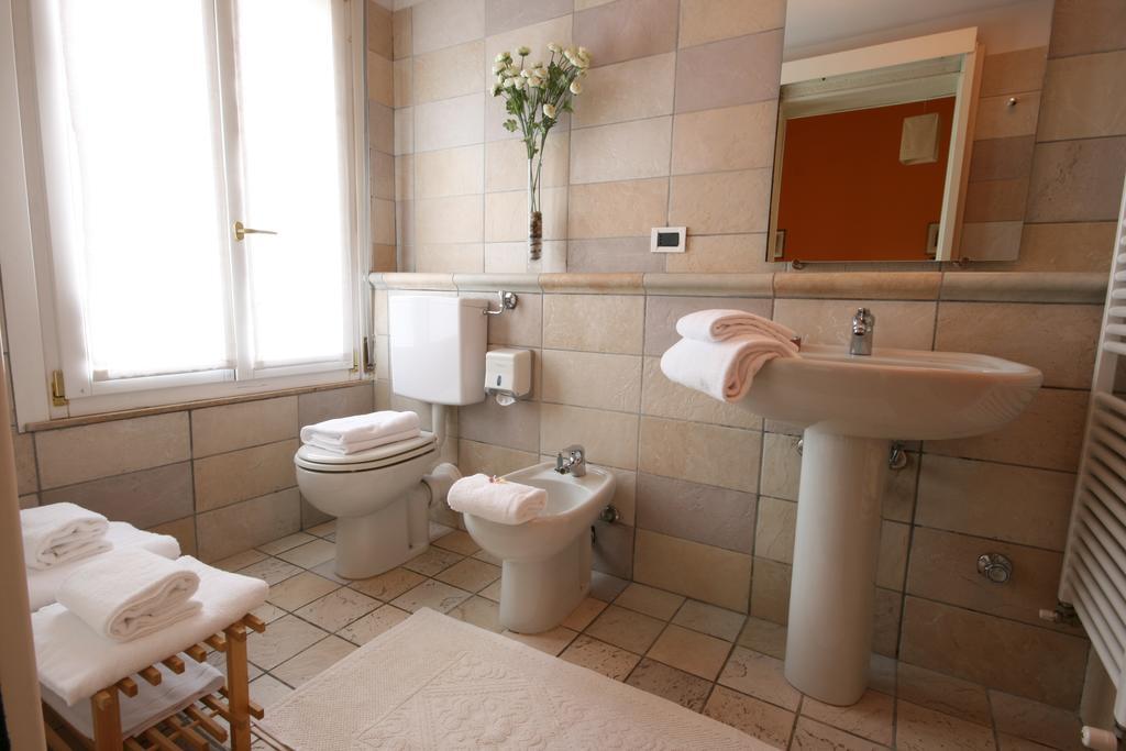 Corte Posta B&B - Parcheggio E Bagno In Camera Mantoue Extérieur photo